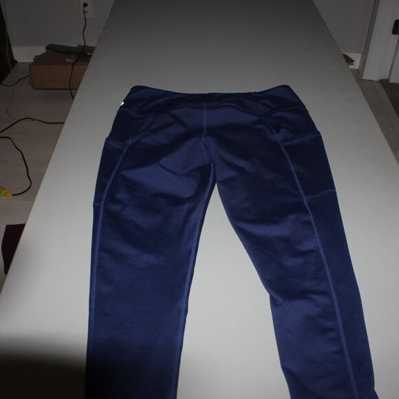 Blue Zella Athletic Crops Size XL - Picture 4 of 5